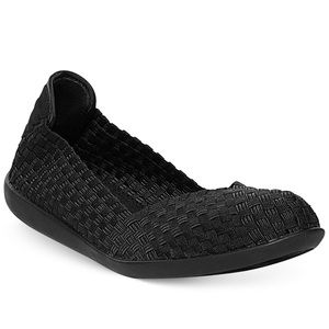 Steve Madden Criss Yoga Flat